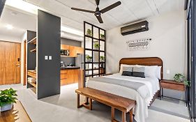 Searena Boutique Condos